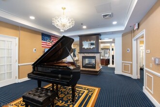 41 Springfield Ave in Summit, NJ - Foto de edificio - Building Photo