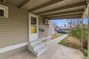 1347 Elmira St in Aurora, CO - Building Photo