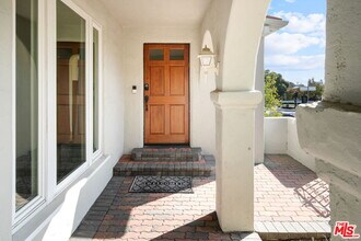 2148 Prosser Ave in Los Angeles, CA - Building Photo - Building Photo