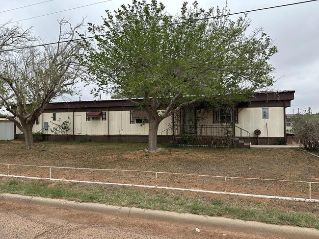 property at 312 SW Ave D