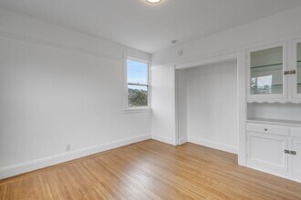 3885 Cesar Chavez St in San Francisco, CA - Building Photo - Building Photo