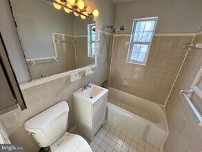 2902 Willston Pl-Unit -301 in Falls Church, VA - Building Photo - Building Photo
