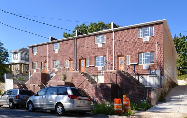 3933-3939 Secor Ave in Bronx, NY - Foto de edificio - Building Photo