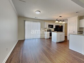 5721 Gaboury Ln in Knoxville, TN - Foto de edificio - Building Photo