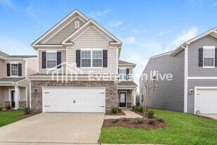 5591 Hydrangea St in Winston-Salem, NC - Building Photo