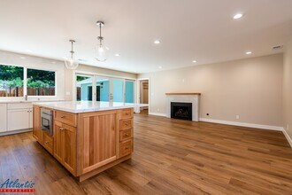 838 Woodland Ave in Menlo Park, CA - Building Photo - Building Photo