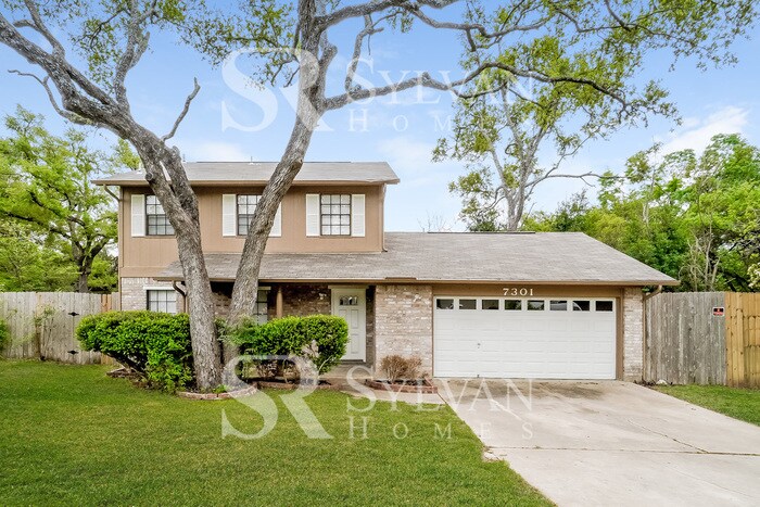 7301 Scenic Brook Dr in Austin, TX - Building Photo