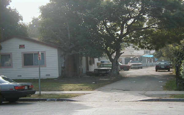 3154 Banning Avenue in Lynwood, CA - Building Photo - Building Photo