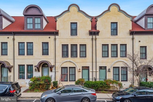 property at 2735 Cassedy St