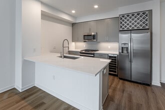 Stonehill at West Orange in West Orange, NJ - Foto de edificio - Interior Photo