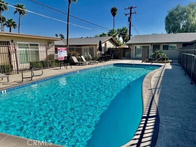 686 E Cottonwood Rd, Unit 7 in Palm Springs, CA - Building Photo - Building Photo