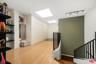 2111 S Beverly Glen Blvd in Los Angeles, CA - Building Photo - Building Photo