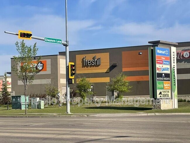 7700 Ellesmere Ln in Sherwood Park, AB - Building Photo - Building Photo