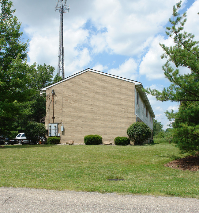 240 Folsom St in Warren, OH - Foto de edificio - Building Photo