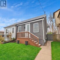 20 Hill St in Hamilton, ON - Building Photo