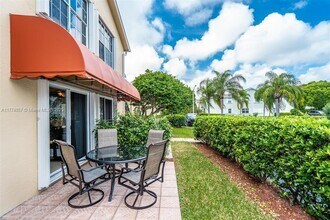 622 Waterside Dr in Hypoluxo, FL - Building Photo - Building Photo