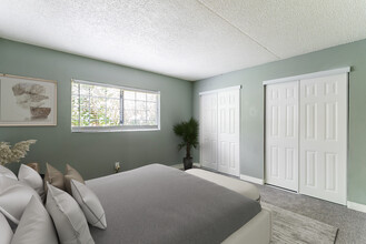 Bella Mar Apartment Homes in Tampa, FL - Building Photo - Building Photo