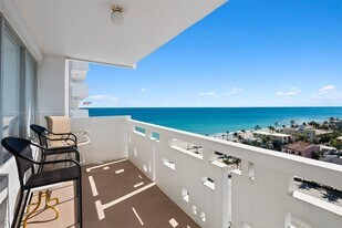 3111 N Ocean Dr in Hollywood, FL - Building Photo