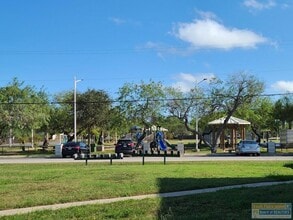 801 Beach Blvd in Laguna Vista, TX - Building Photo - Building Photo