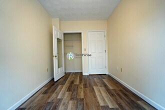 81 Essex St, Unit 63 in Boston, MA - Foto de edificio - Building Photo