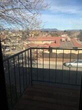 813 Mission Sierra Ct in Redding, CA - Building Photo - Building Photo