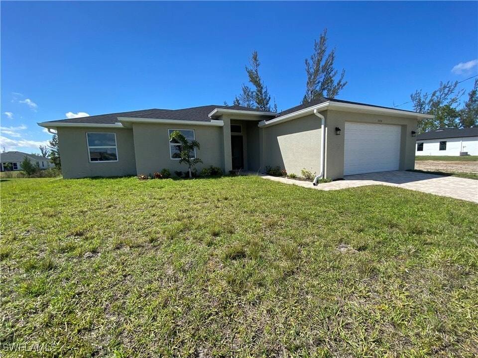 1830 NW 21st Ave in Cape Coral, FL - Building Photo