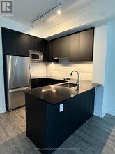 3071 Trafalgar Rd in Oakville, ON - Building Photo - Building Photo