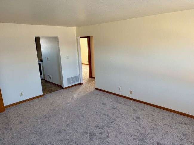 4301 Wooded Way in Louisville, KY - Building Photo - Building Photo