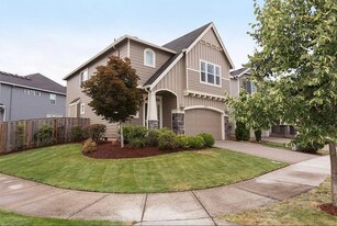 16575 SE Windswept Waters Dr in Damascus, OR - Building Photo