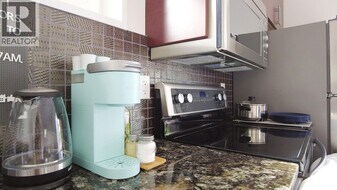 4465 W 7th Ave in Vancouver, BC - Building Photo