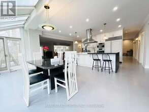 270 Greenbrooke Dr in Vaughan, ON - Building Photo - Building Photo