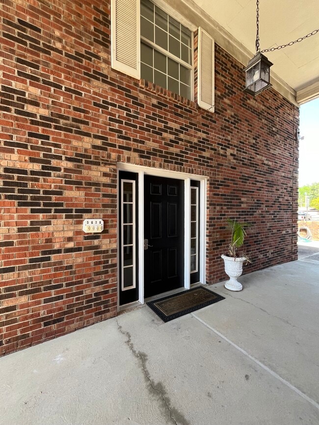 8612 W Main St, Unit # 6 First floor Age 55 and over in Belleville, IL - Building Photo - Building Photo
