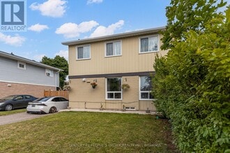 18 Hernon Ct in Brampton, ON - Building Photo - Building Photo