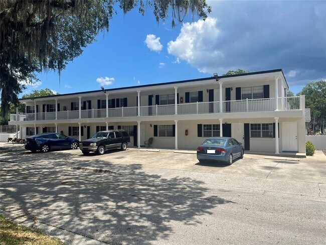 property at 420 S Palmetto St