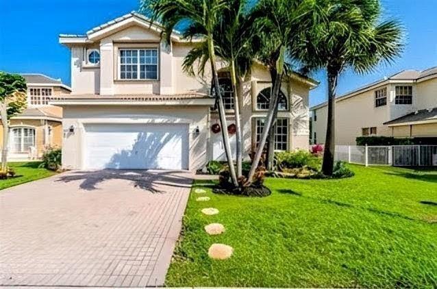 13118 SW 45th Dr in Miramar, FL - Building Photo