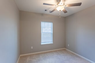 Limestone Trail Apartments in Lebanon, TN - Building Photo - Interior Photo