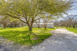 1948 Lariat Ln in Burleson, TX - Building Photo - Building Photo