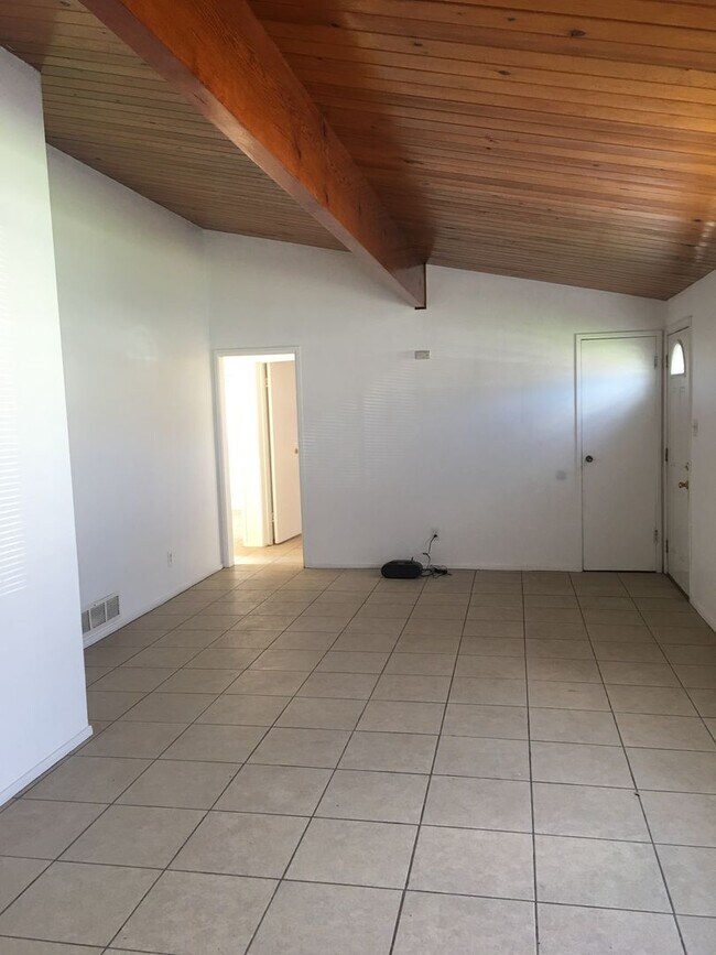 2813 Blade Ave in Bakersfield, CA - Building Photo - Building Photo
