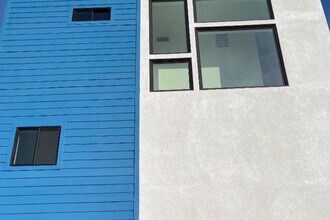 2826 S Norton Ave, Unit 4 in Los Angeles, CA - Foto de edificio - Building Photo