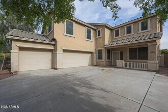 16205 W Gibson Ln in Goodyear, AZ - Building Photo - Building Photo