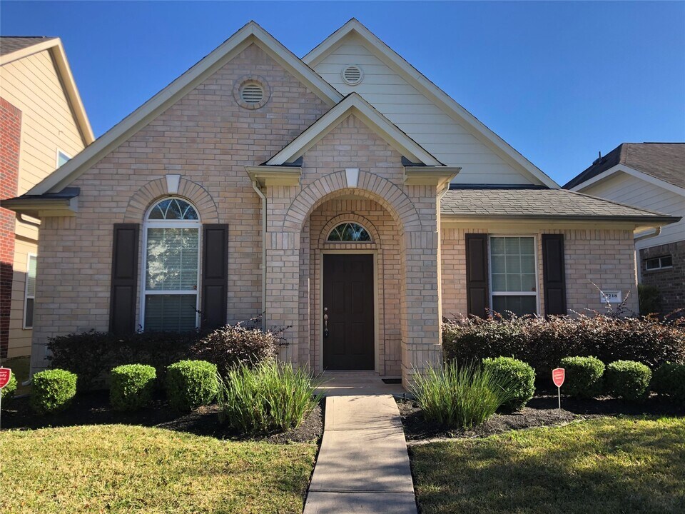 17218 Mitchell Pass Ln in Humble, TX - Building Photo