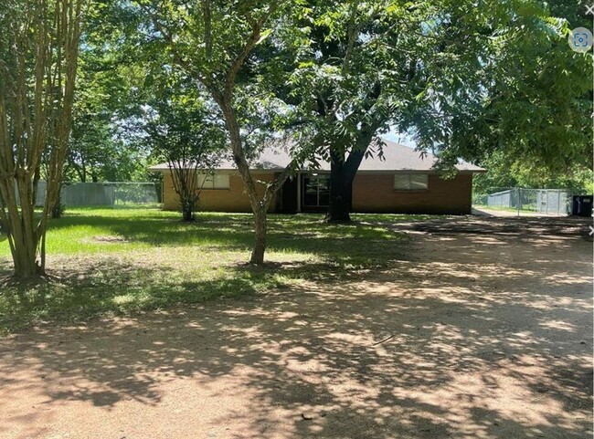 property at 9134 State Hwy 75 S