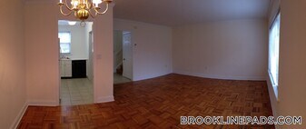 117 Thornton Rd in Brookline, MA - Building Photo