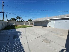 4001 Wilson Rd in Bakersfield, CA - Building Photo - Building Photo