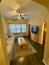 2027 W Homer St, Unit 1 in Chicago, IL - Building Photo - Building Photo