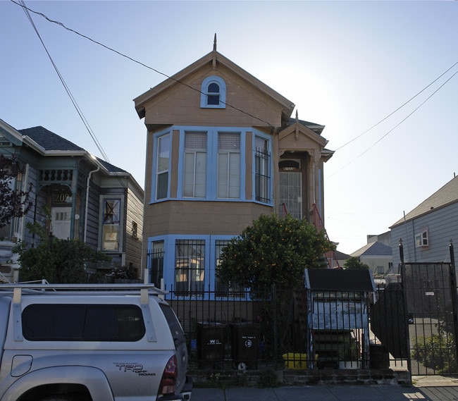 2020-2022 Myrtle St in Oakland, CA - Foto de edificio - Building Photo