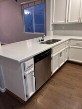 3126 Tolliver St in Sacramento, CA - Foto de edificio - Building Photo