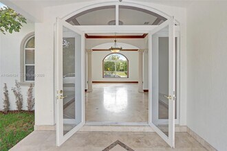 8480 SW 98th St in Miami, FL - Building Photo - Building Photo