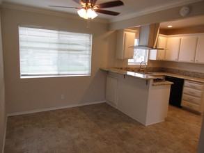 16721 Sims Lane-Unit -D in Huntington Beach, CA - Building Photo - Building Photo