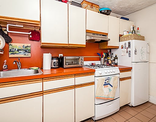 94 West Cedar St, Unit 2 in Boston, MA - Foto de edificio - Building Photo